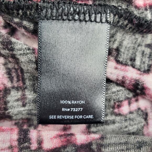 Simply Vera Wang Round Hem Core Tee Short Sleeve Crewneck T-Shirt Top M - Picture 4 of 5